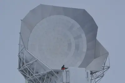 Maintenance work on the South Pole Telescope.